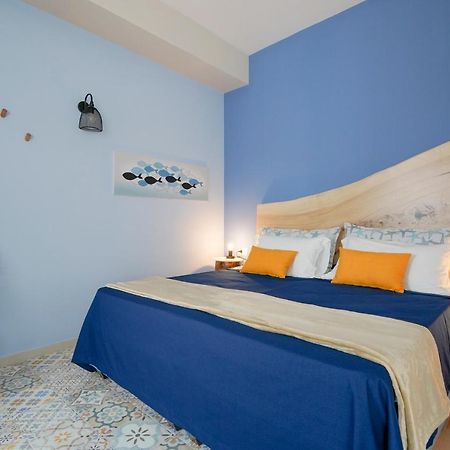 Mediterranea Apartment- Central Station - Free Wifi&Netflix Bari Luaran gambar