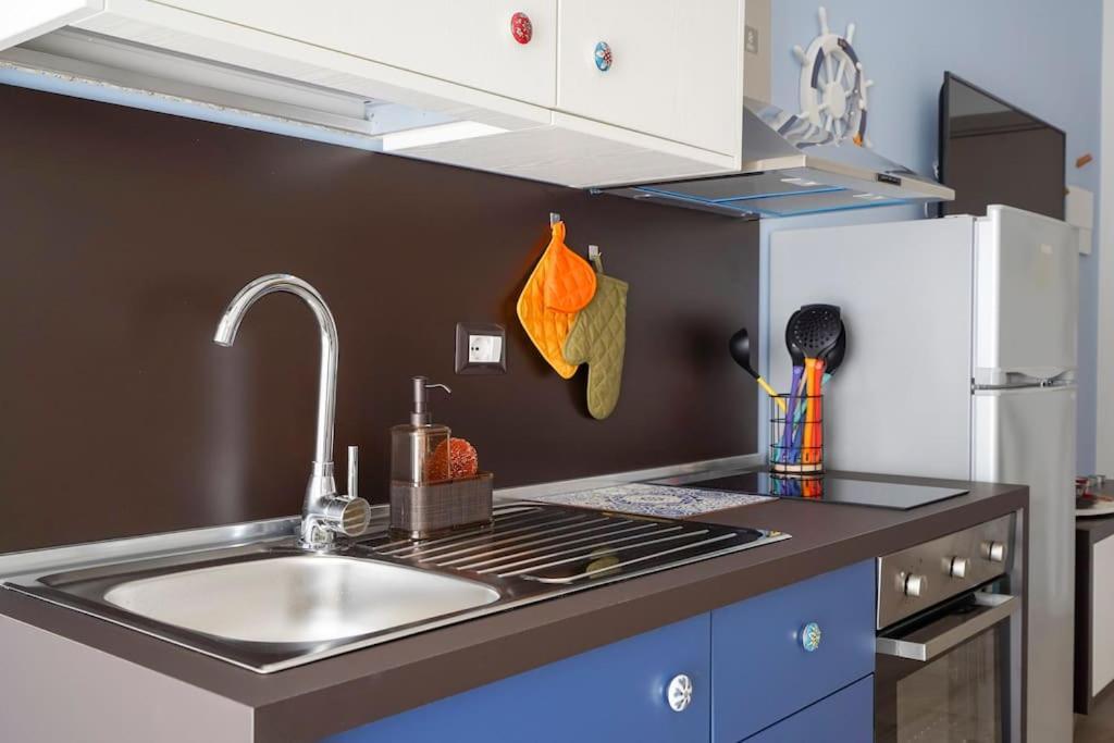 Mediterranea Apartment- Central Station - Free Wifi&Netflix Bari Luaran gambar