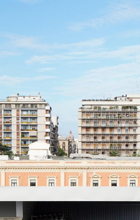 Mediterranea Apartment- Central Station - Free Wifi&Netflix Bari Luaran gambar