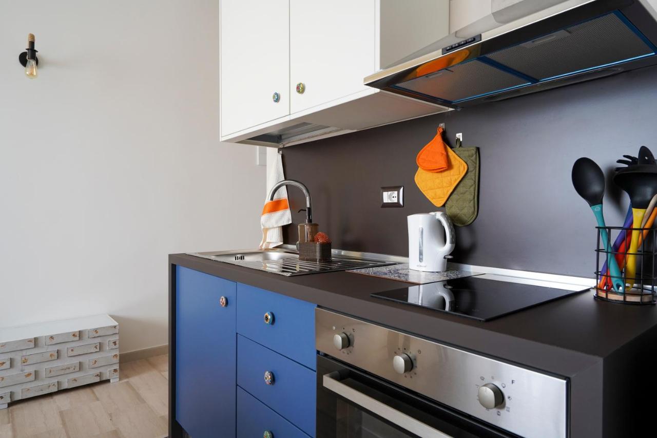 Mediterranea Apartment- Central Station - Free Wifi&Netflix Bari Luaran gambar